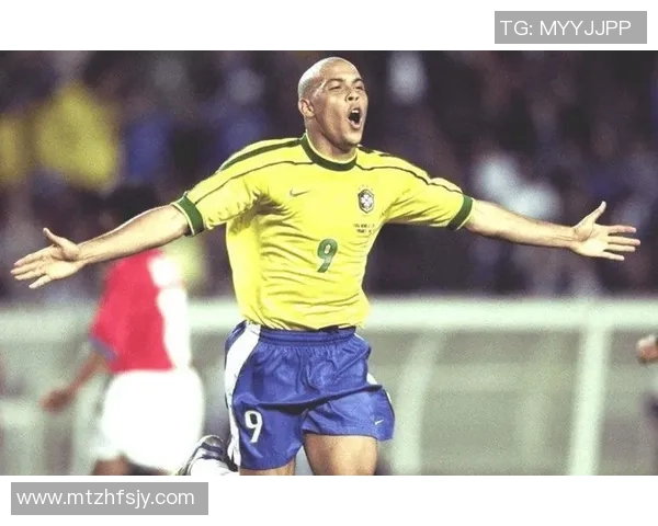 足球历史上33号球星的传奇足迹与辉煌瞬间解析